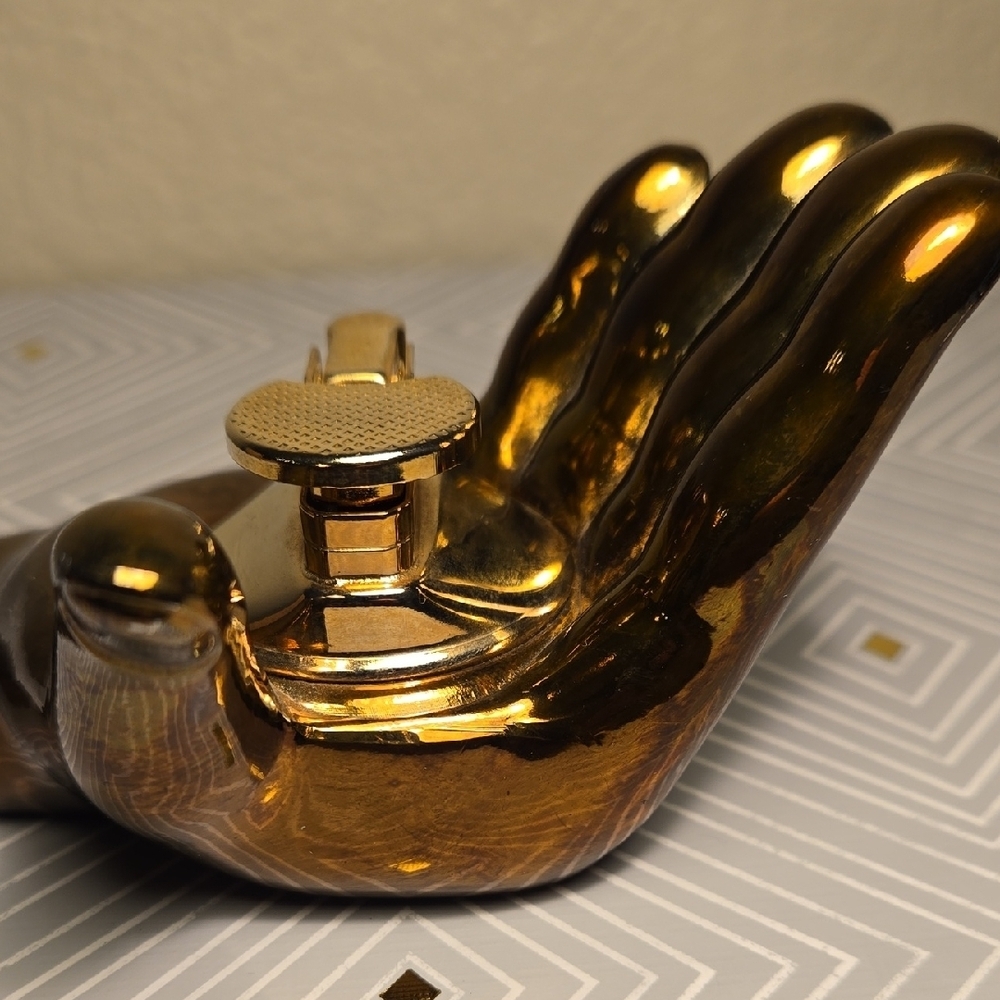 Luxurious Gold Hand Ligher Sculpture‎ - Picture 2 of 7